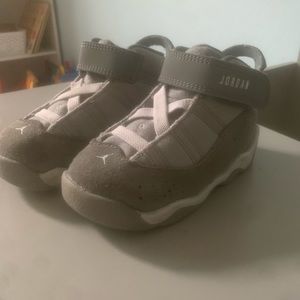 Toddler Jordan's Size 6C